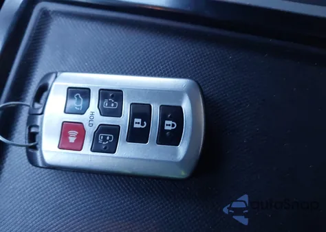 2015 Toyota Sienna Xle 8 Passenger from USA, damaged, VIN 5TDYK3DC2FS628487